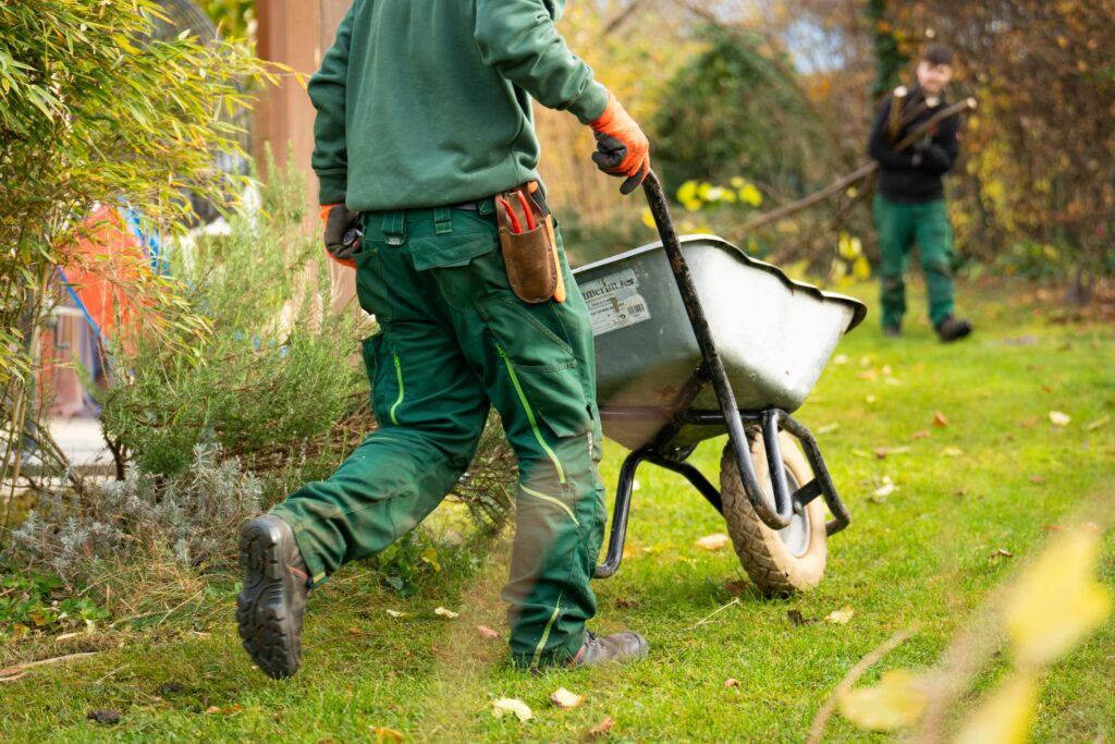 mulch service land scaping